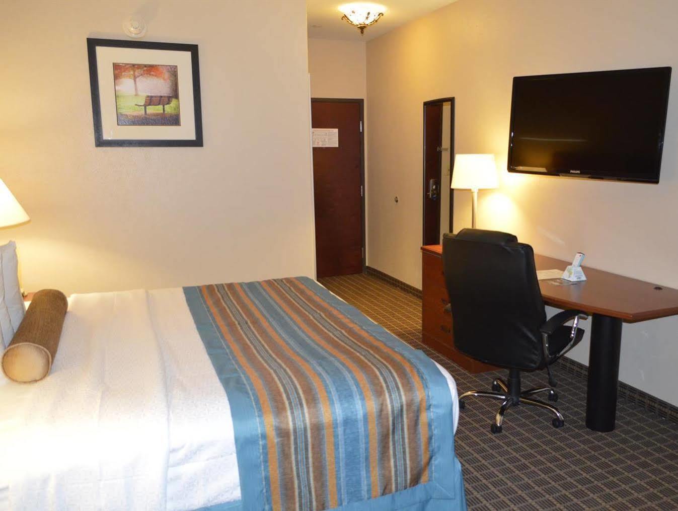Best Western Orange Inn & Suites Екстериор снимка
